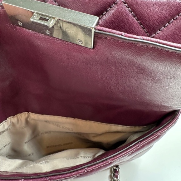 Michael Kors Quilted Burgundy Soft Leather Zip Purse Crossbody Bag Flap Pocket - Picture 9 of 11
